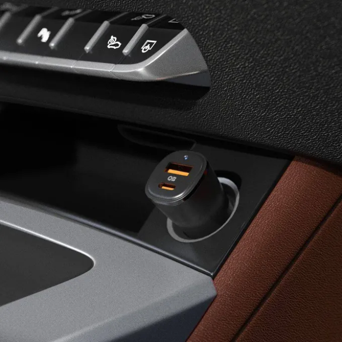 ŁADOWARKA SPIGEN EV482 ARCSTATION ESSENTIAL CAR CHARGER 48W BLACK