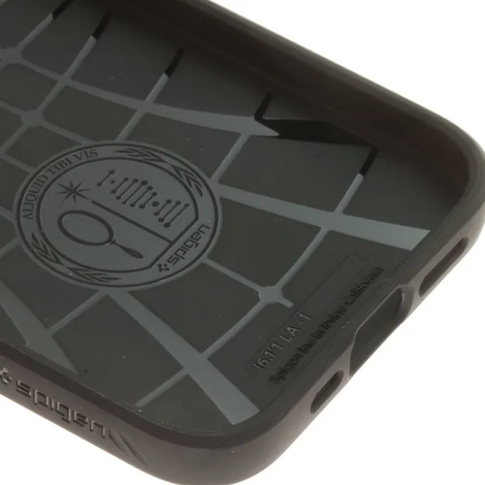 Etui iPhone 13 SPIGEN Liquid Air Matte Black Case