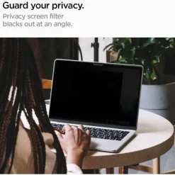 FOLIA PRYWATYZUJĄCA SPIGEN MACBOOK PRO 14 M1 / M2 / M3 / M4 / M5 2021-2025 SAFE VIEW PRIVACY