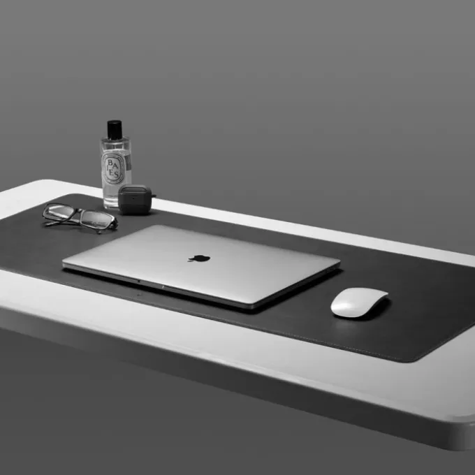 PODKŁADKA SPIGEN LD302 DESK PAD BLACK