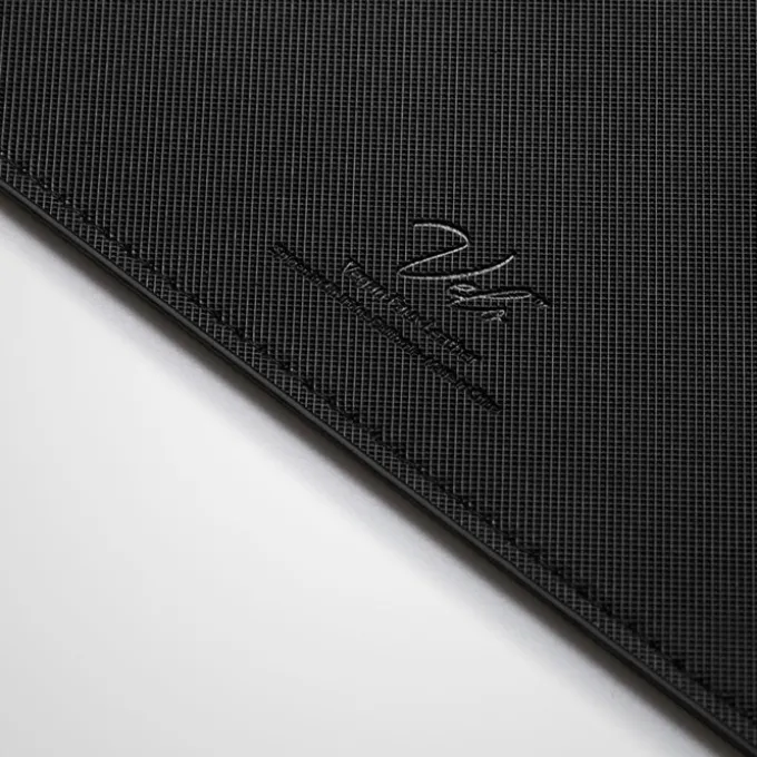 PODKŁADKA SPIGEN LD302 DESK PAD BROWN
