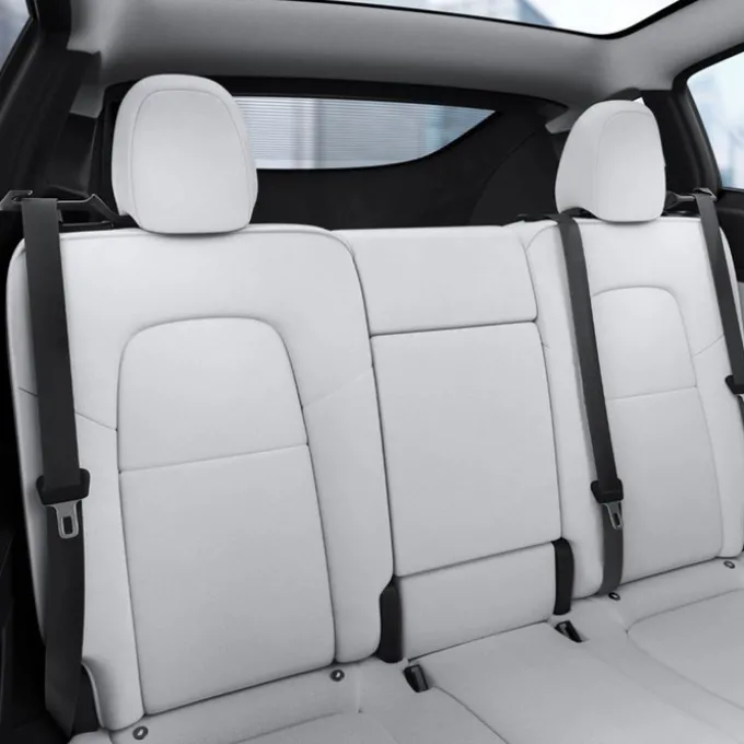 UCHWYT DO PASÓW BEZPIECZEŃSTWA SPIGEN TESLA MODEL Y BACKSEAT SEATBELT HOLDER BLACK